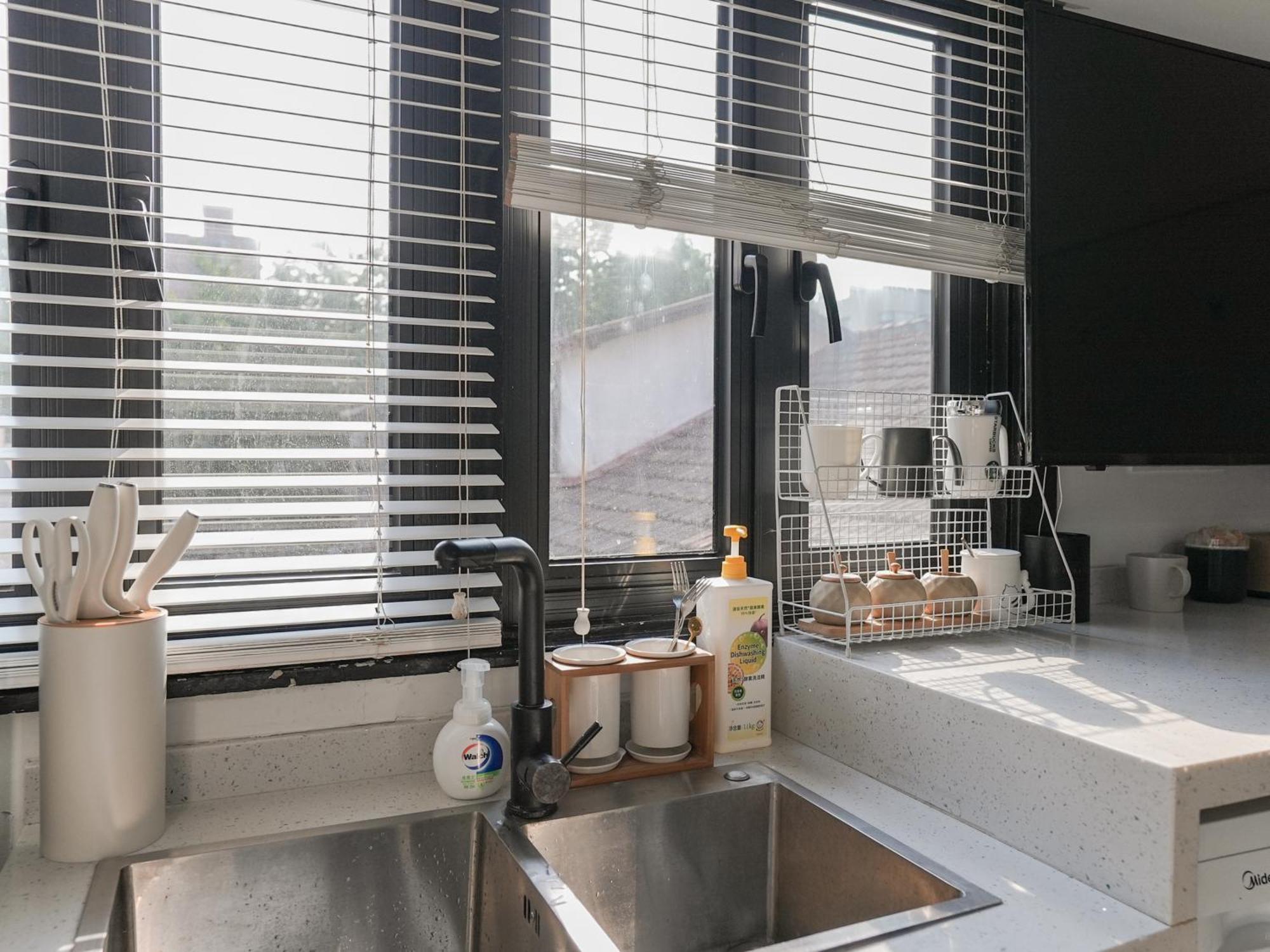 Wutong District Sunshine 2 Bedrooms 2 Beds With Kitchen And Bathroom, Laundry And Cooking, Close To Zhongshan Park Business District Leyihome Close To Zhongshan Park Apartment *