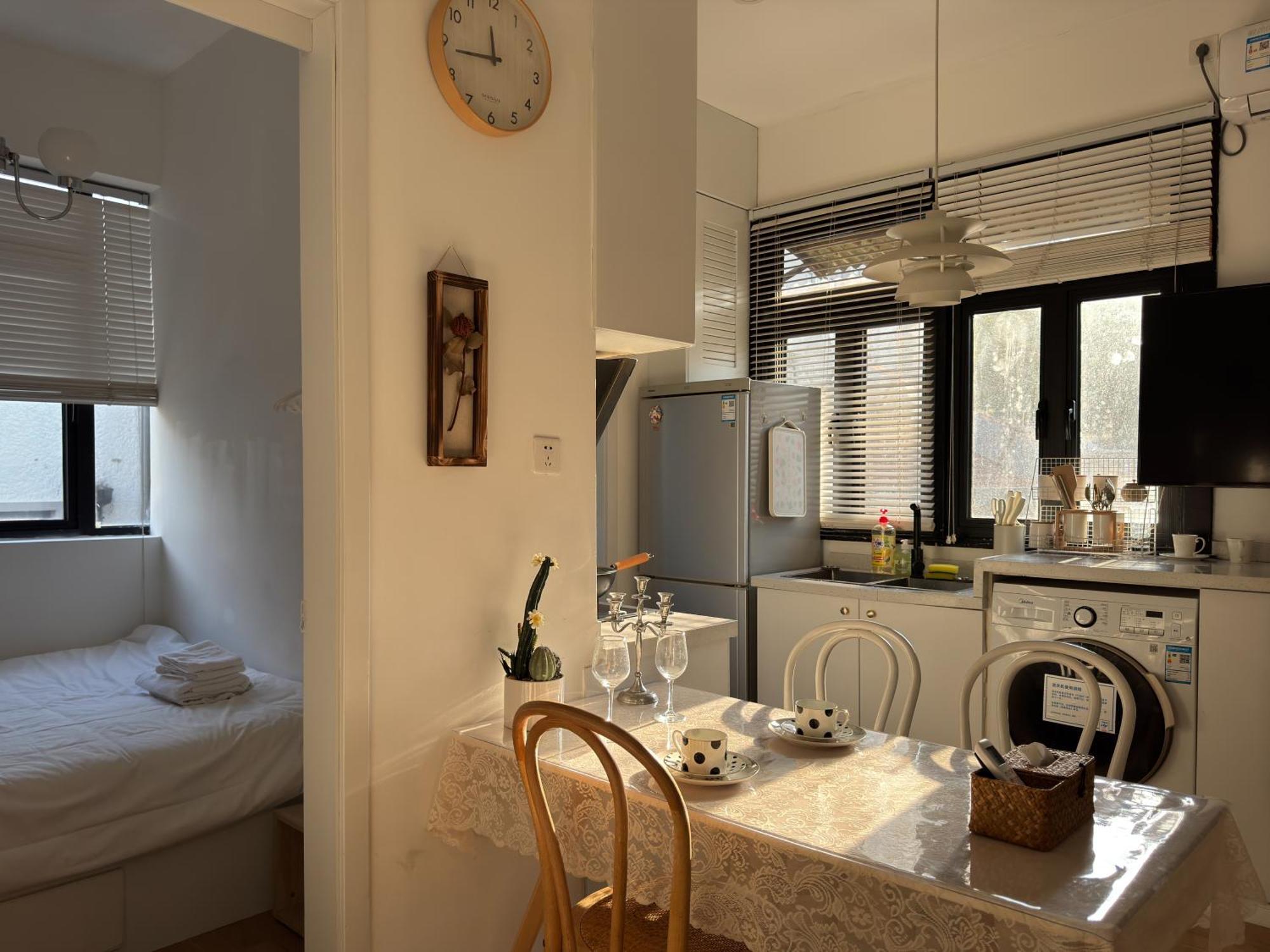 Wutong District Sunshine 2 Bedrooms 2 Beds With Kitchen And Bathroom, Laundry And Cooking, Close To Zhongshan Park Business District Leyihome Close To Zhongshan Park