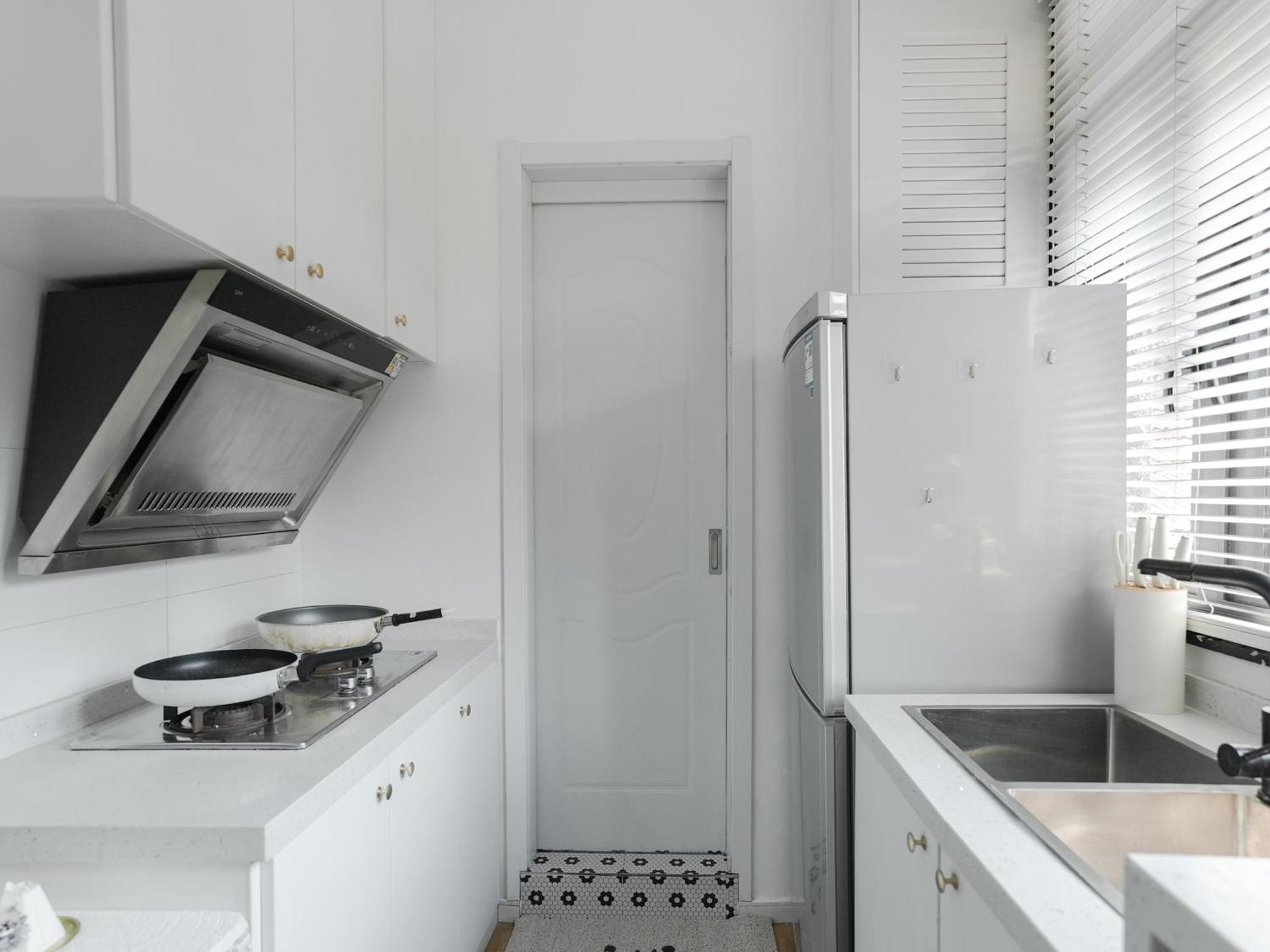 Wutong District Sunshine 2 Bedrooms 2 Beds With Kitchen And Bathroom, Laundry And Cooking, Close To Zhongshan Park Business District Leyihome Close To Zhongshan Park