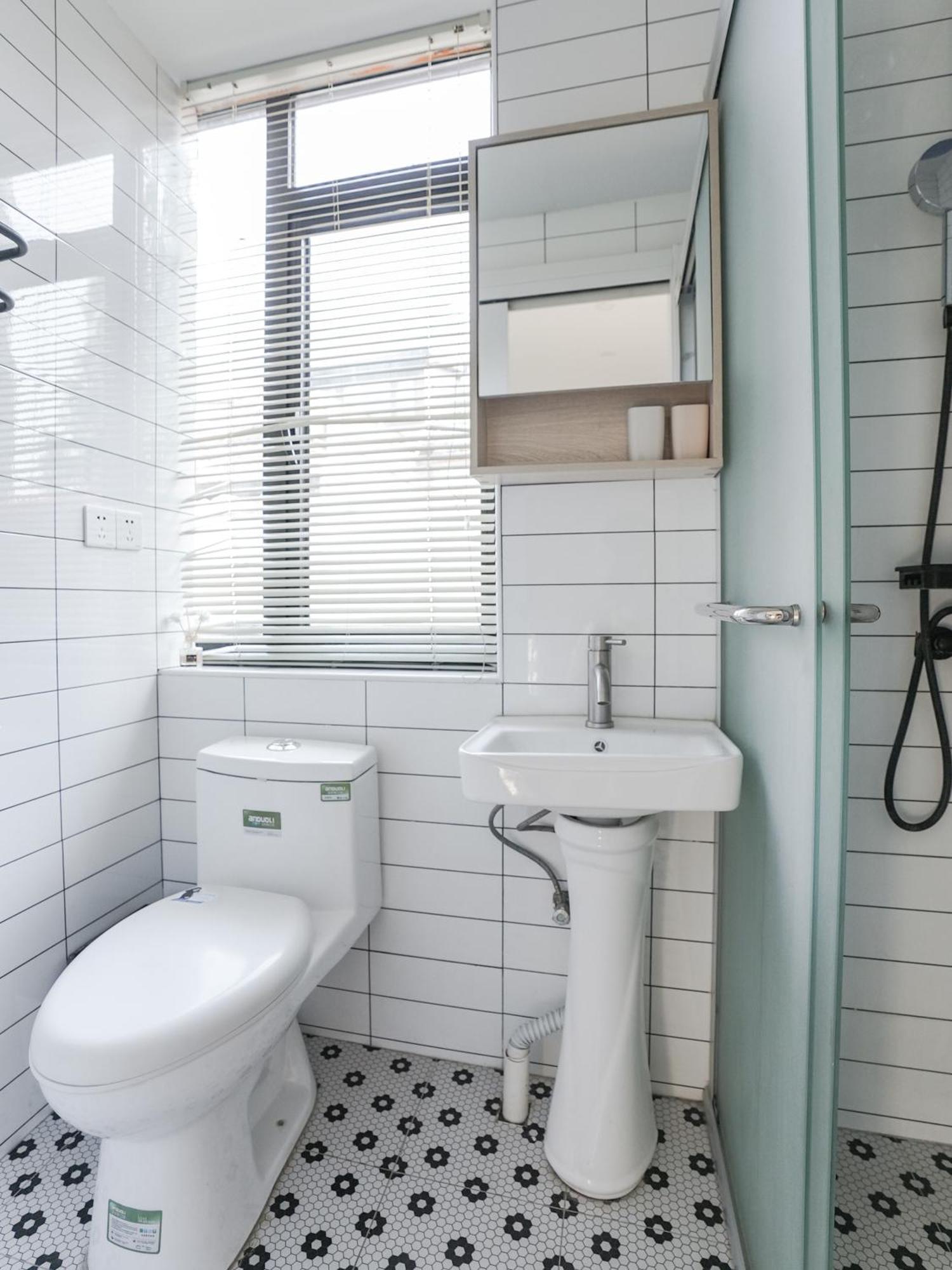 Wutong District Sunshine 2 Bedrooms 2 Beds With Kitchen And Bathroom, Laundry And Cooking, Close To Zhongshan Park Business District Leyihome Close To Zhongshan Park *